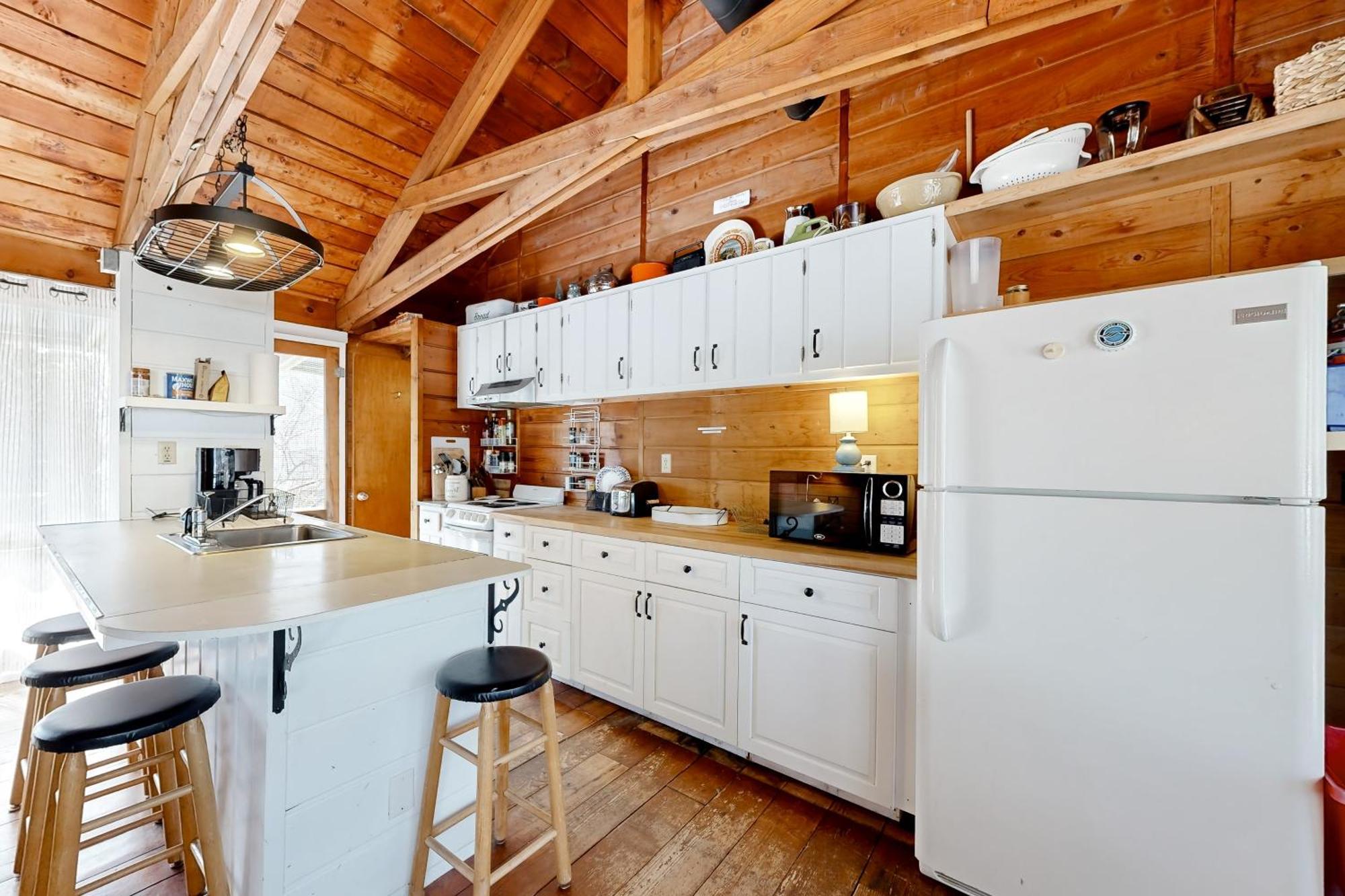 Holiday home Tower Shores --- 39578 Admiral Road *