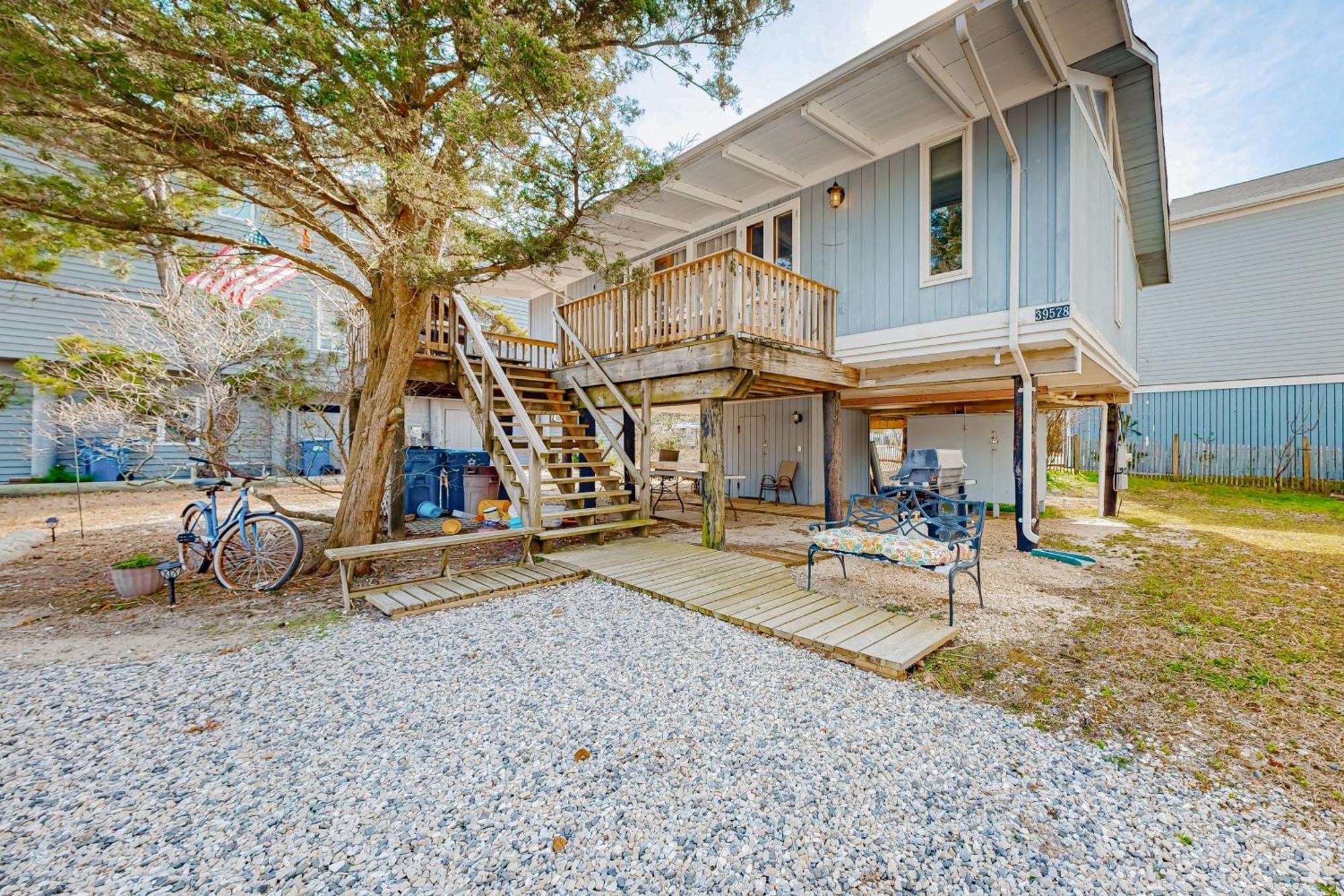 Tower Shores --- 39578 Admiral Road