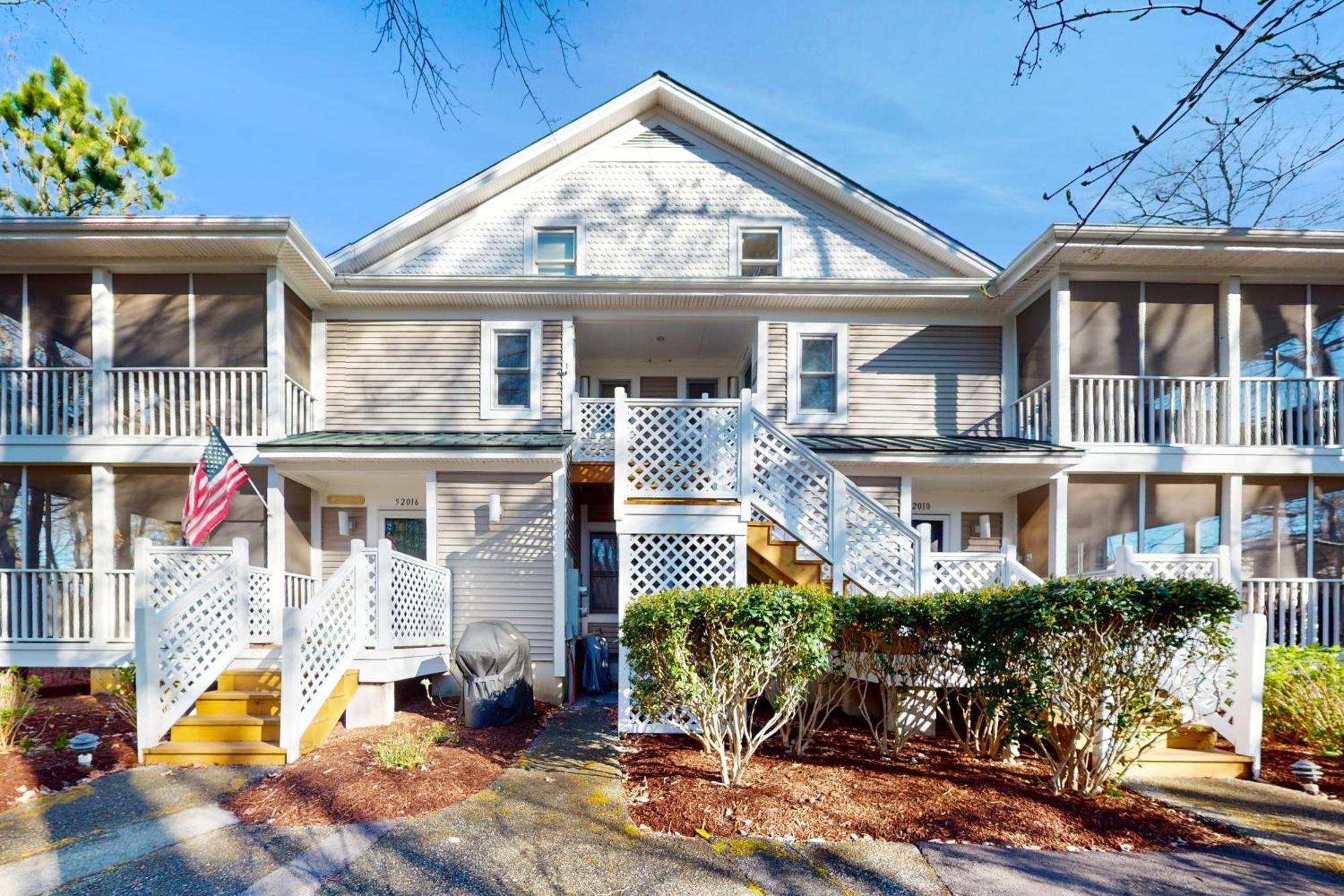 Sea Colony 52009