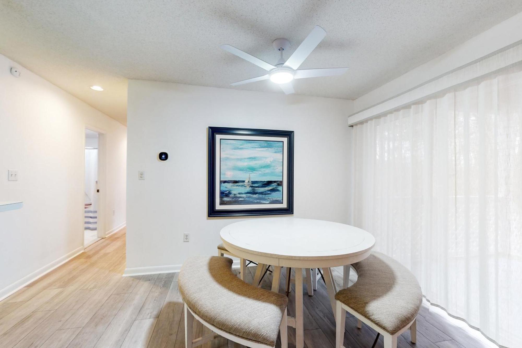 Sea Colony- 52014 Canal *