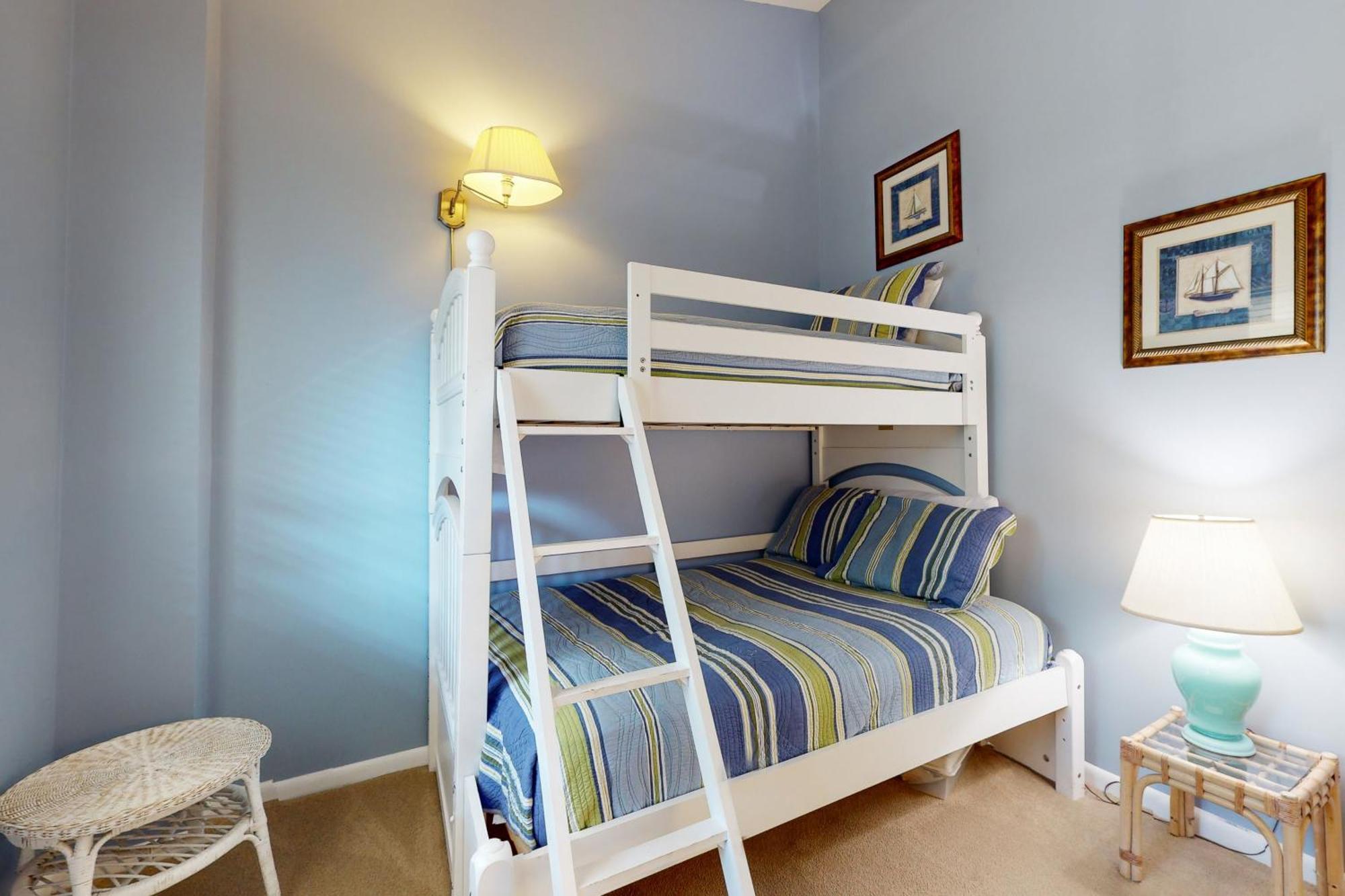 Sea Colony --- 910 Island House Ph#10 Bethany Beach