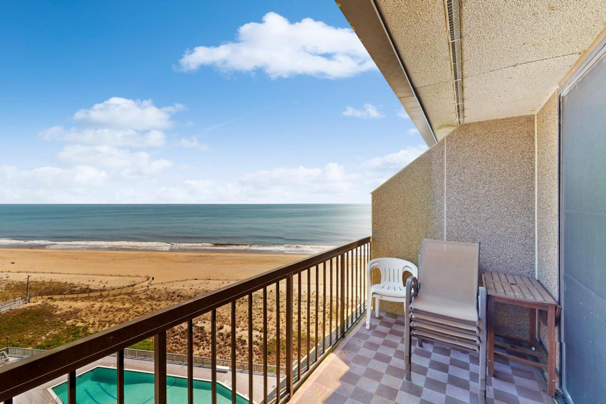 Apartment Sea Colony --- 910 Island House Ph#10