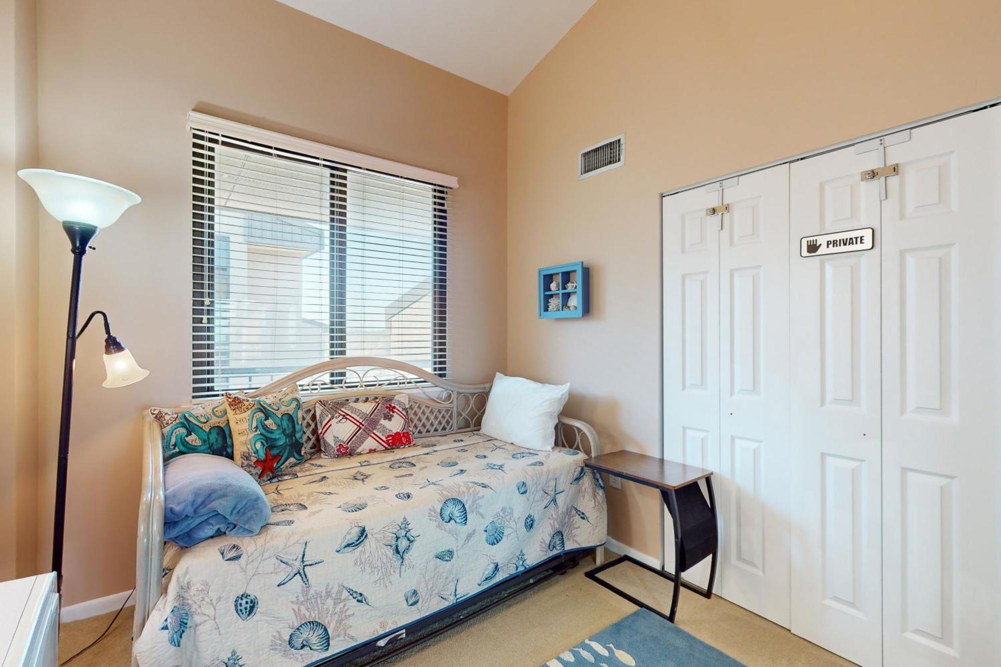 Apartment Sea Colony --- 910 Island House Ph#10