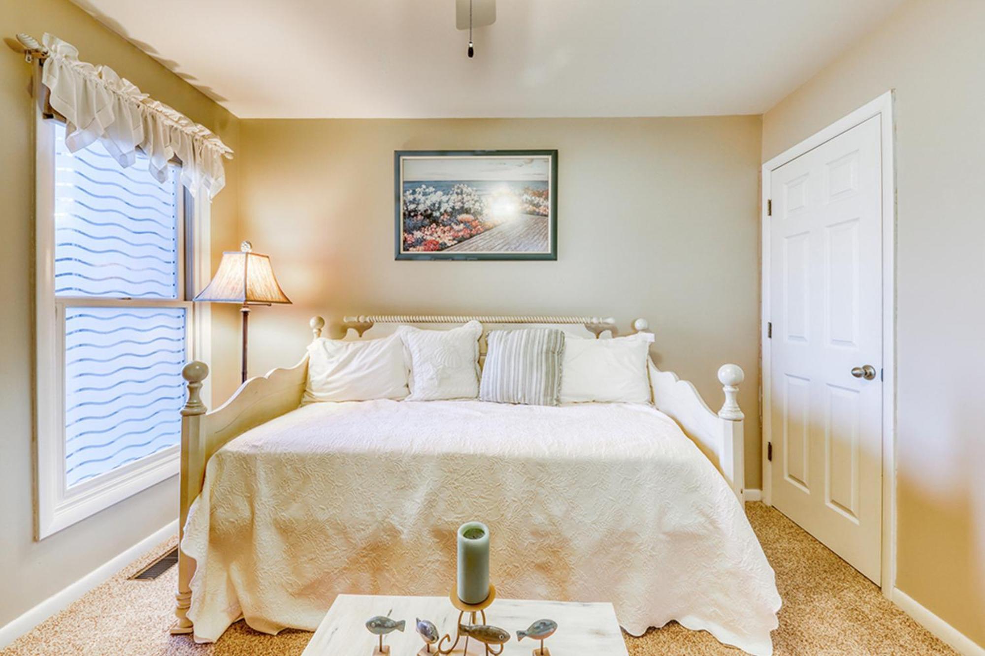 Sea Colony - Lakeshore