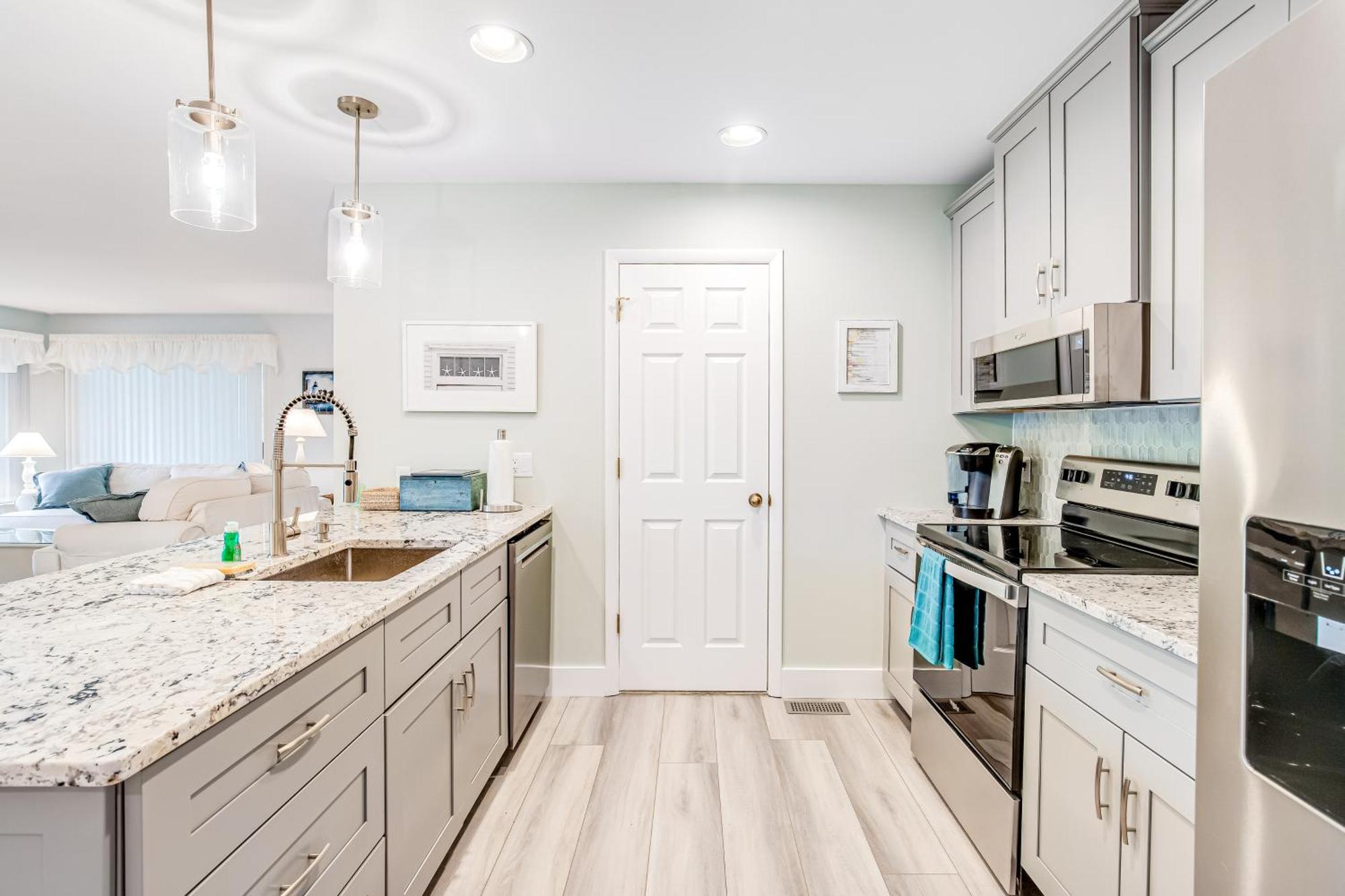 Sea Colony Lakeshore Apartment