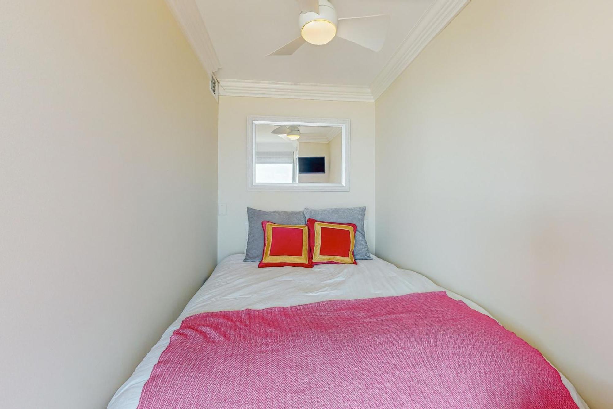 Apartment Sea Colony --- 1004s Edgewater House Road *