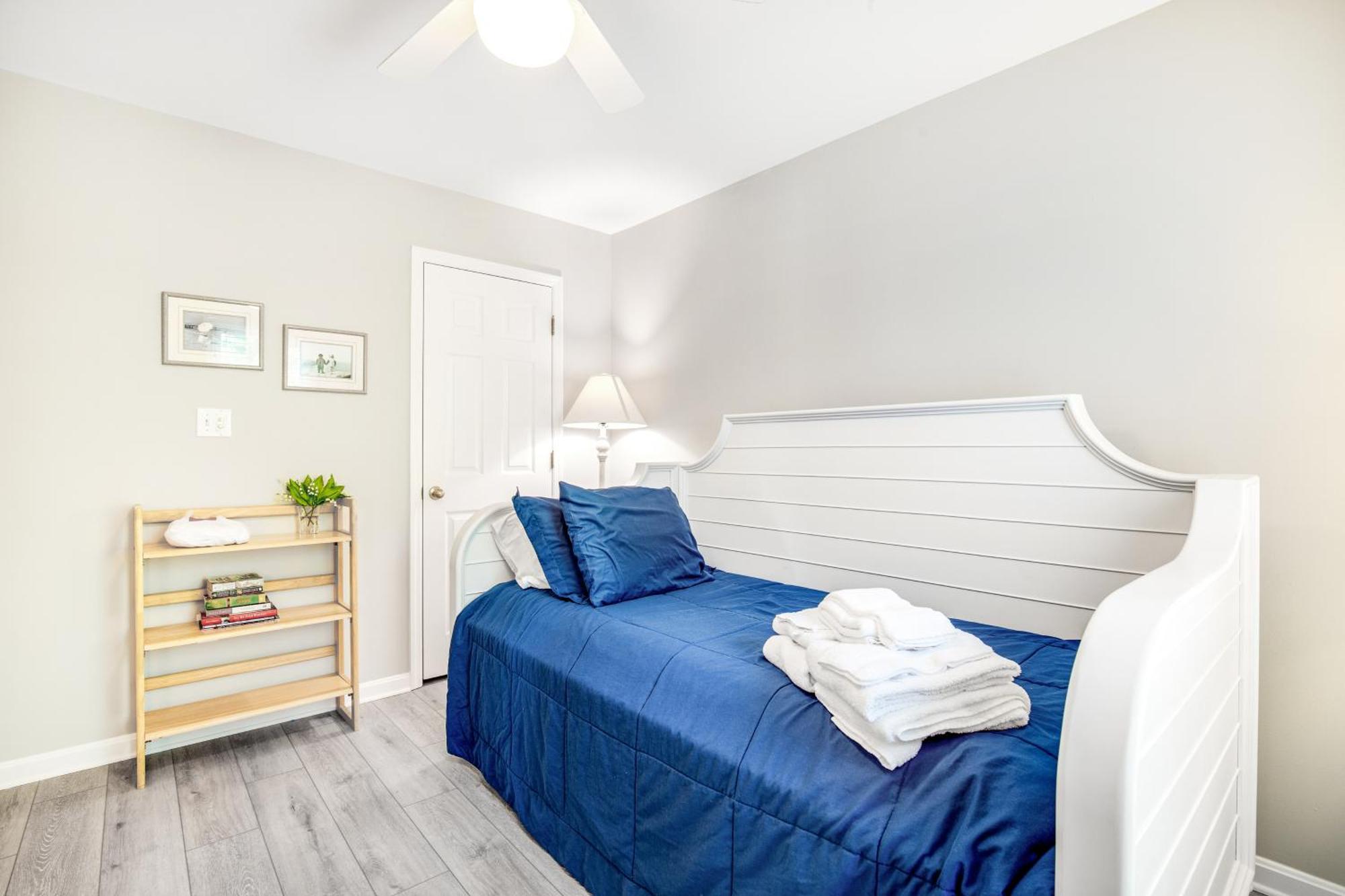 Apartment Sea Colony Whispering Pines Ii