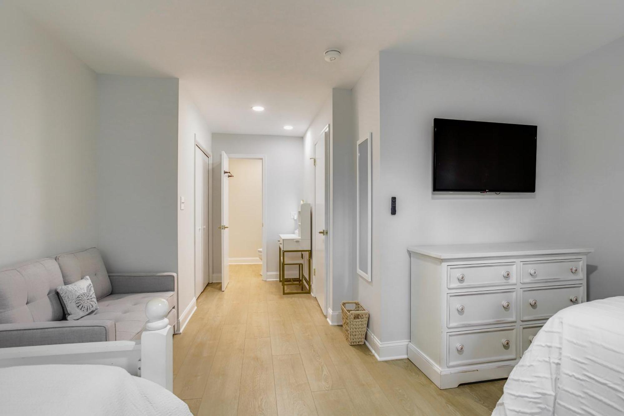 Bethany Townhome Walk To And Boardwalk! *