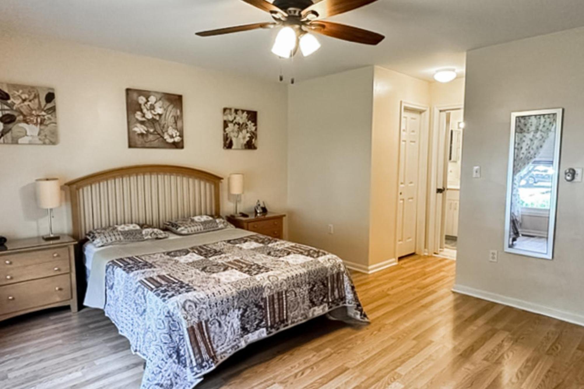 Apartment Sea Colony --- 55032 Pine Dr