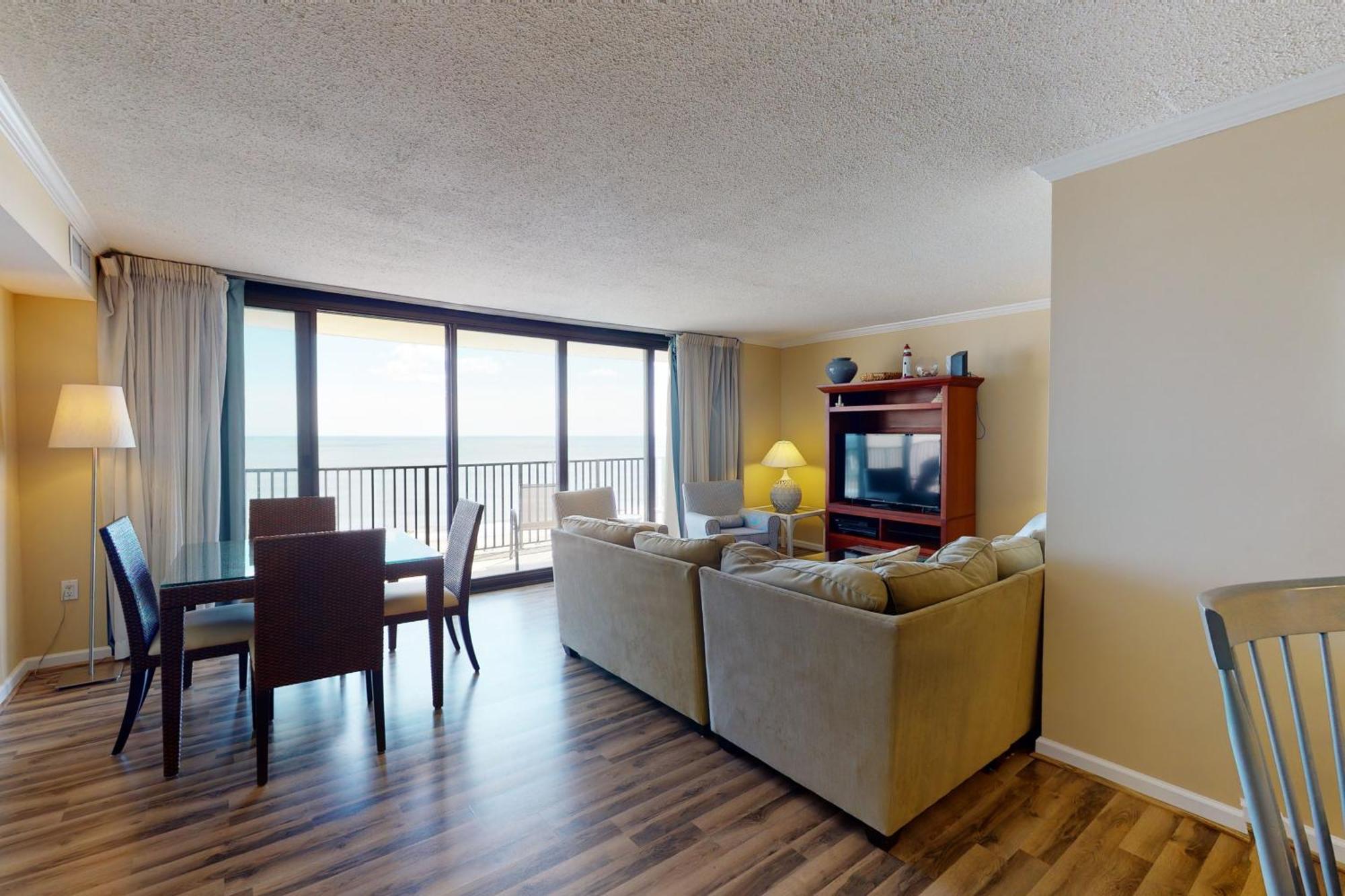 Sea Colony Edgewater House Holiday home *