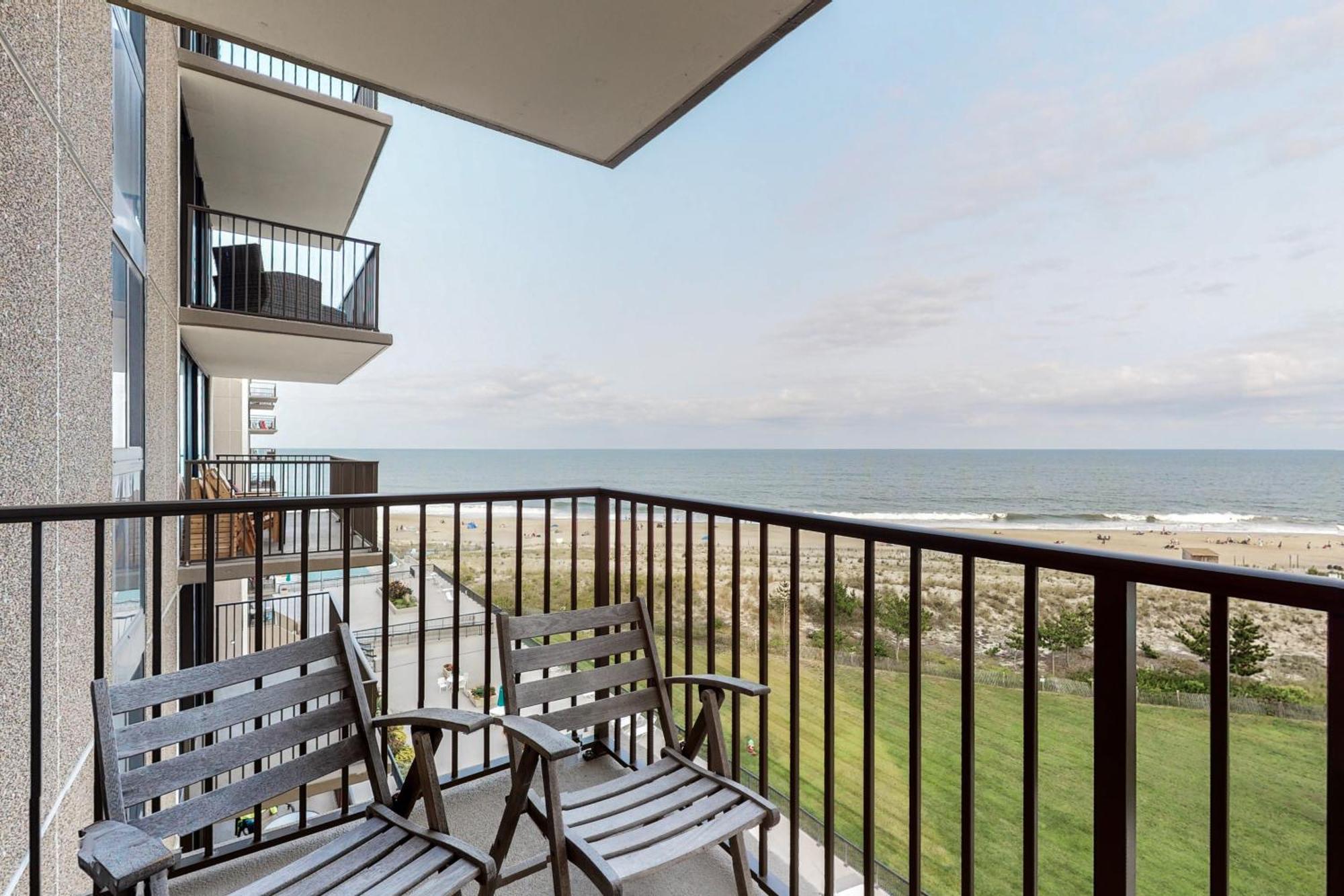 Apartment Sea Colony - 710 Dover House Rd.