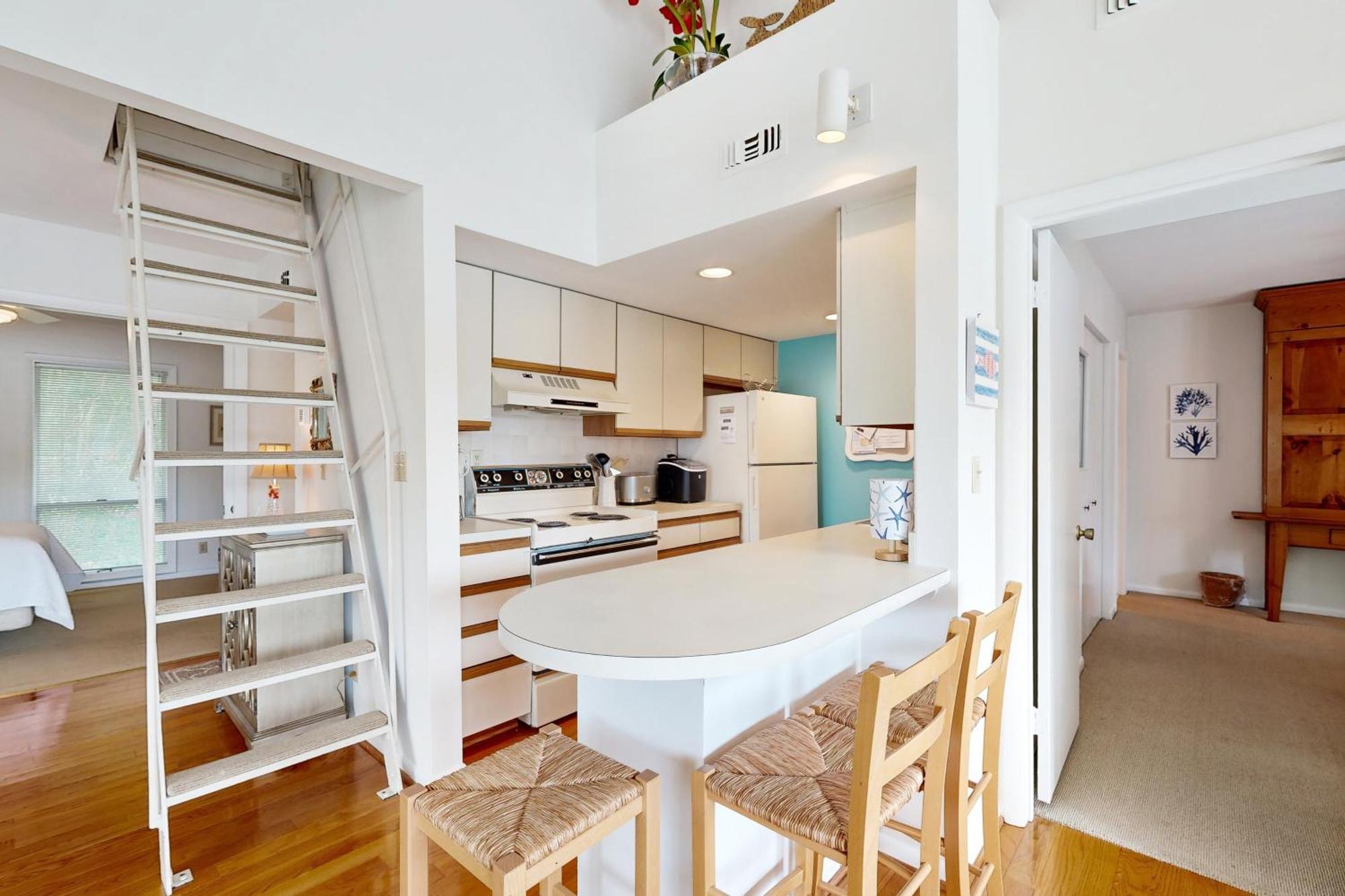 Sea Colony --- 39254 W Ct #2007