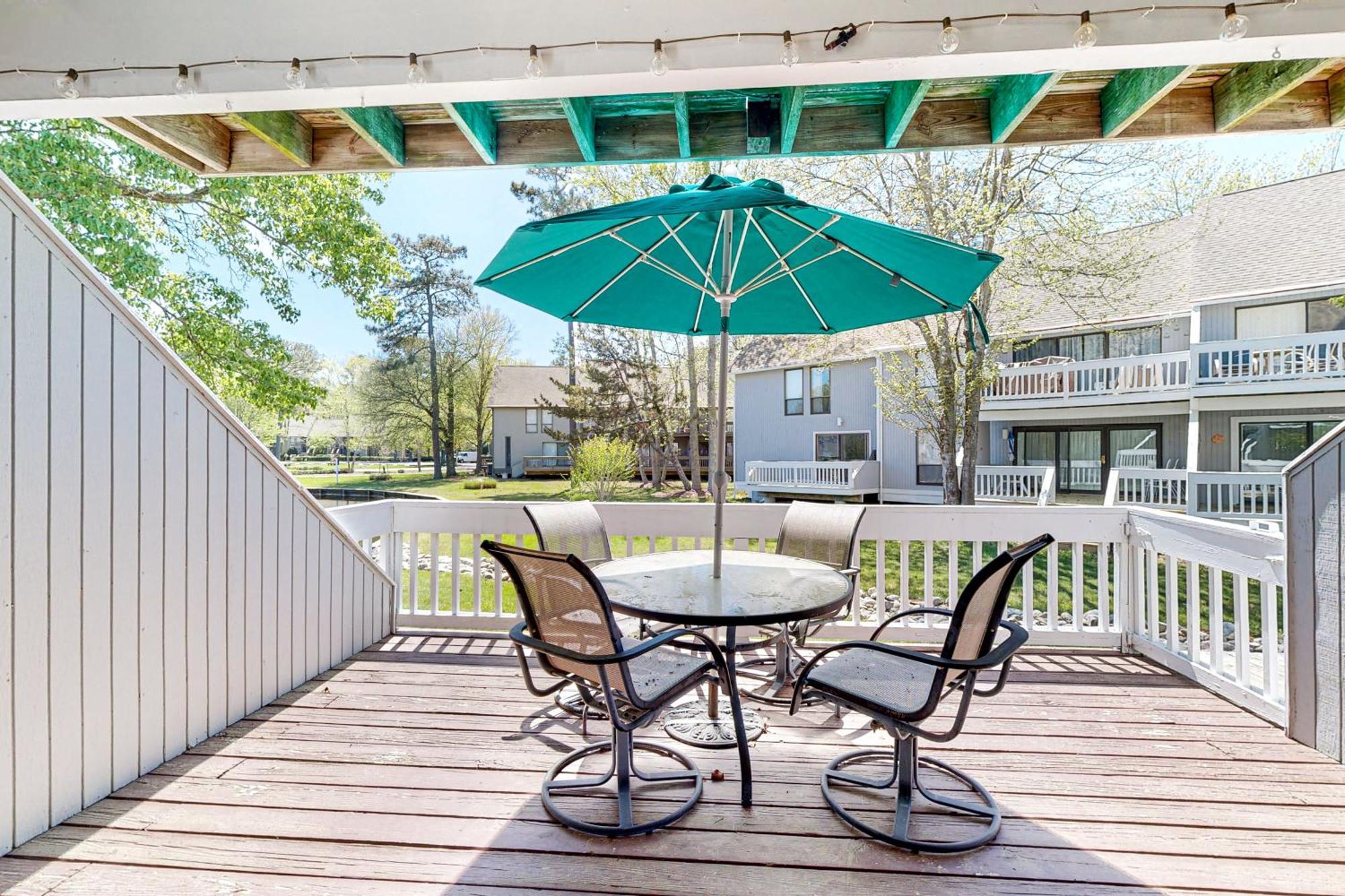 Sea Colony --- 3404 Round Robin Way *