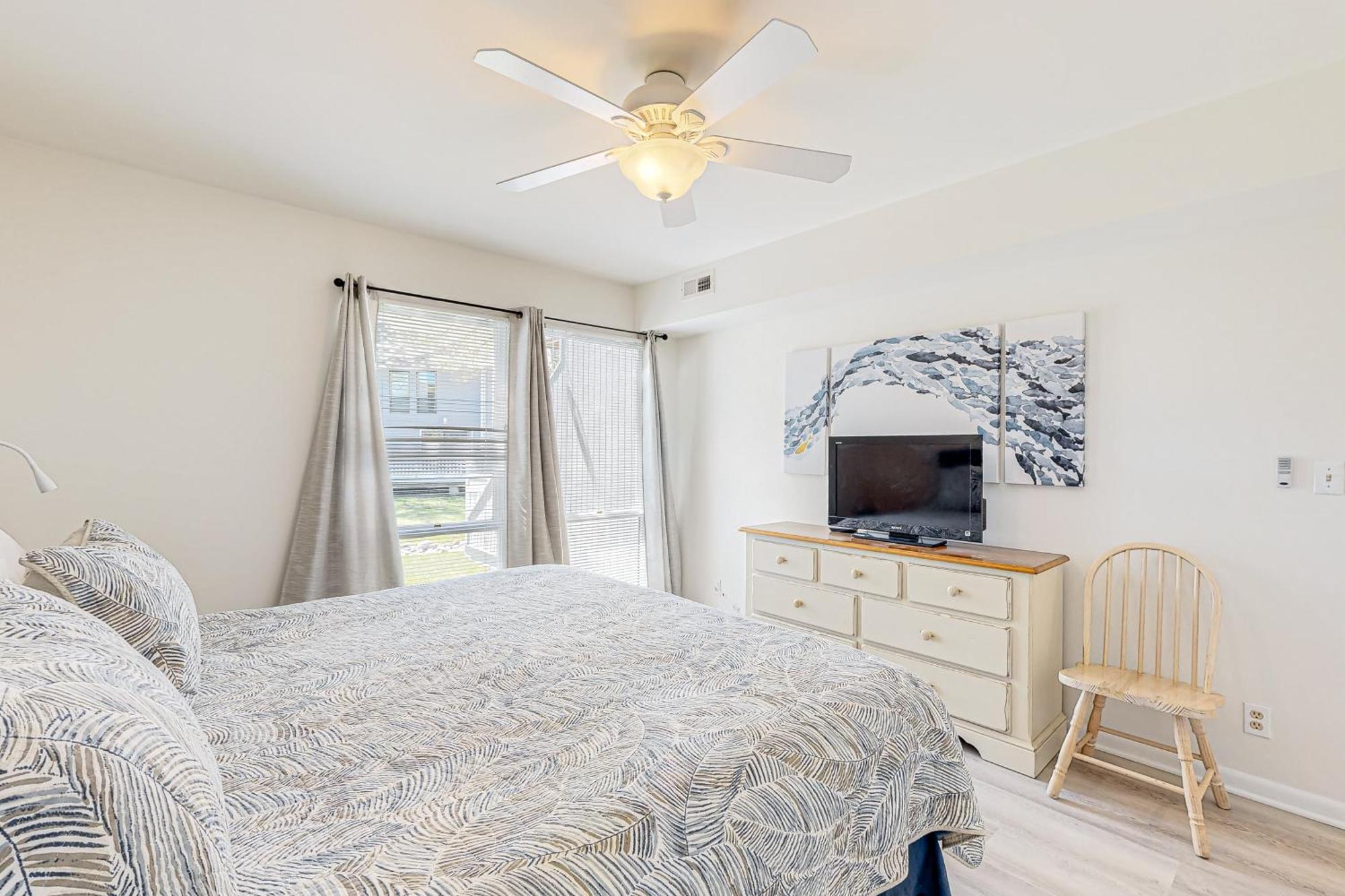 Sea Colony --- 3404 Round Robin Way Apartment