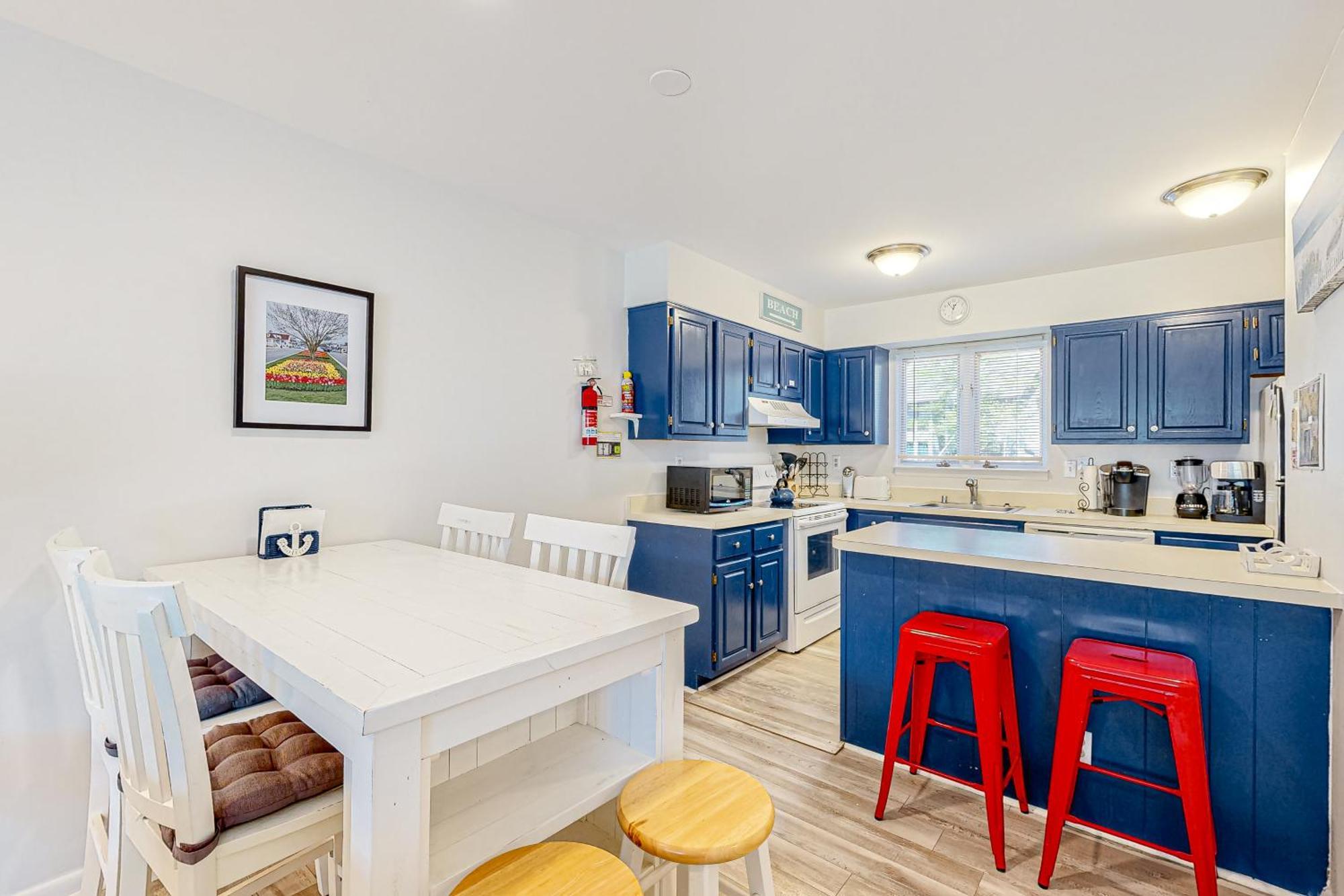 Sea Colony --- 3404 Round Robin Way *