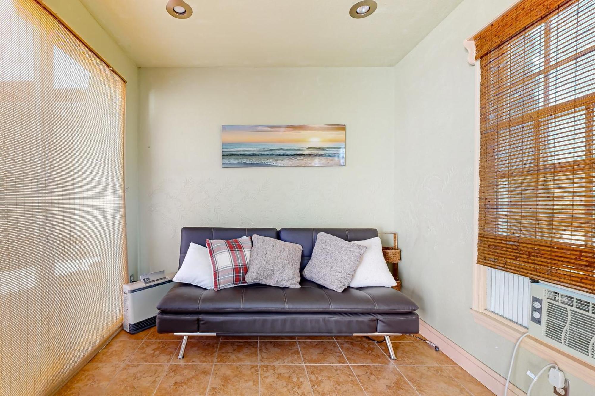 Town Of Ocean View --- 8 Elliott Ave Holiday home *