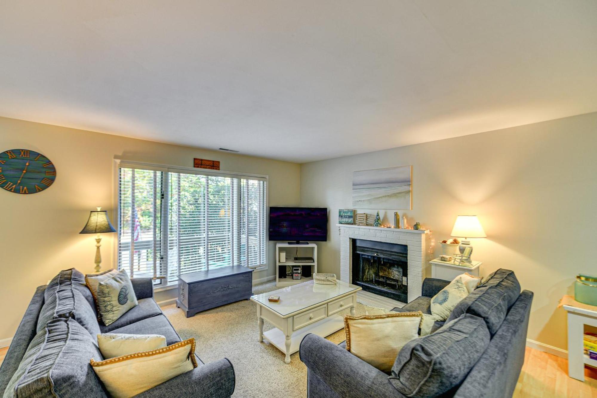 Quiet With Pool Access - 1 Mi To Bethany Beach! *