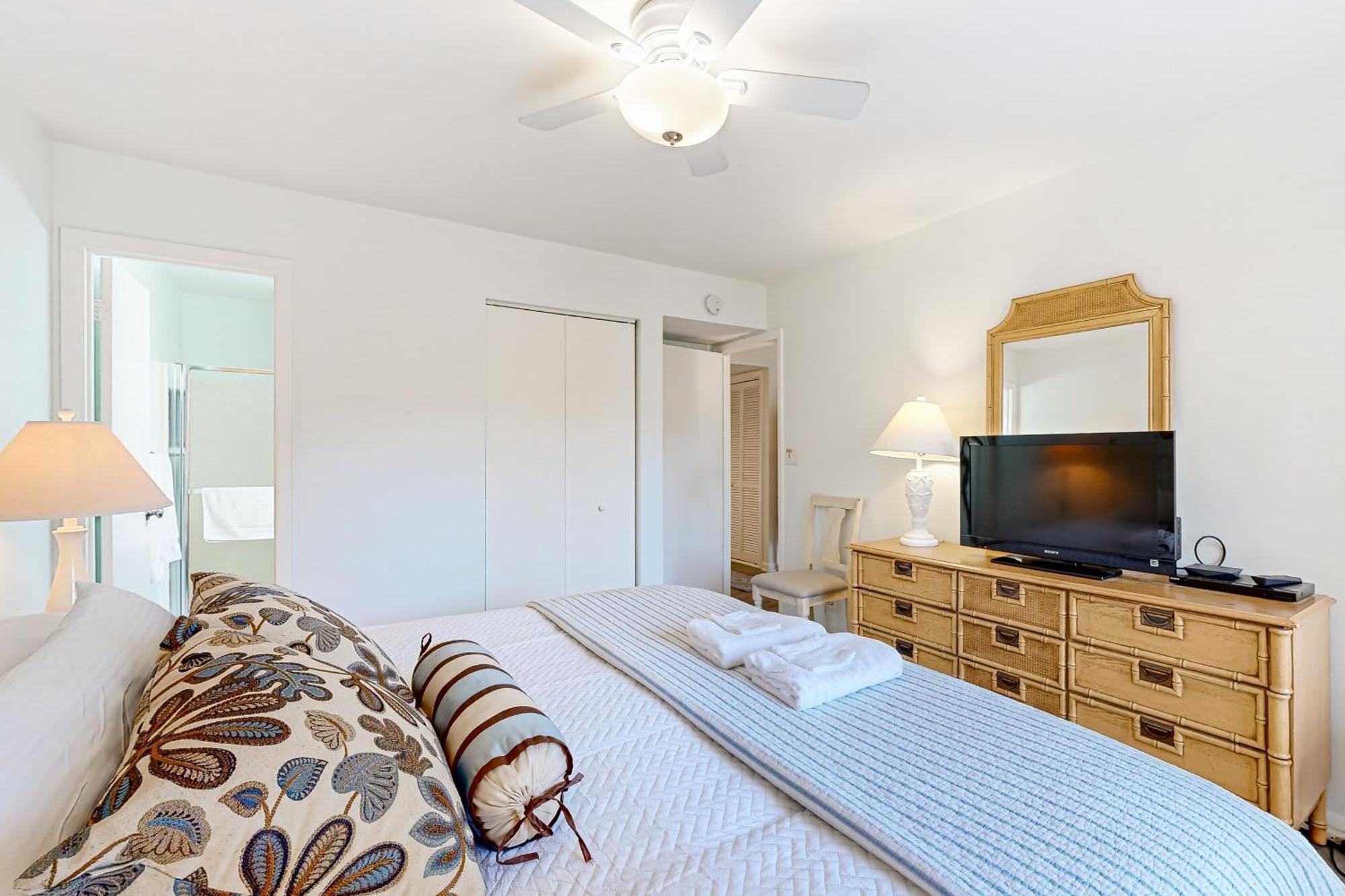 Sea Colony --- 2305 Round Robin Way