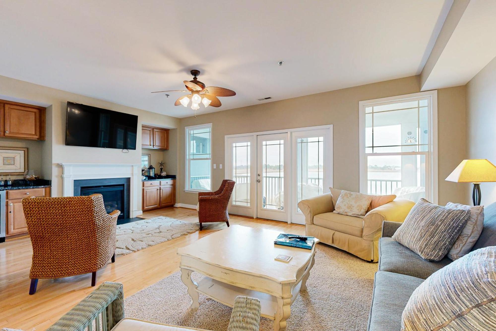 North --- 39310 Hatteras * Bethany Beach