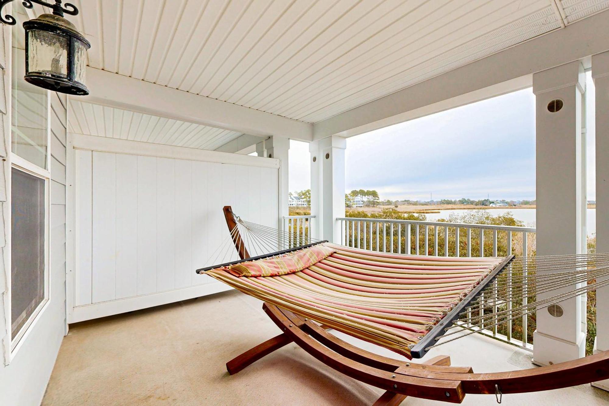 North --- 39310 Hatteras