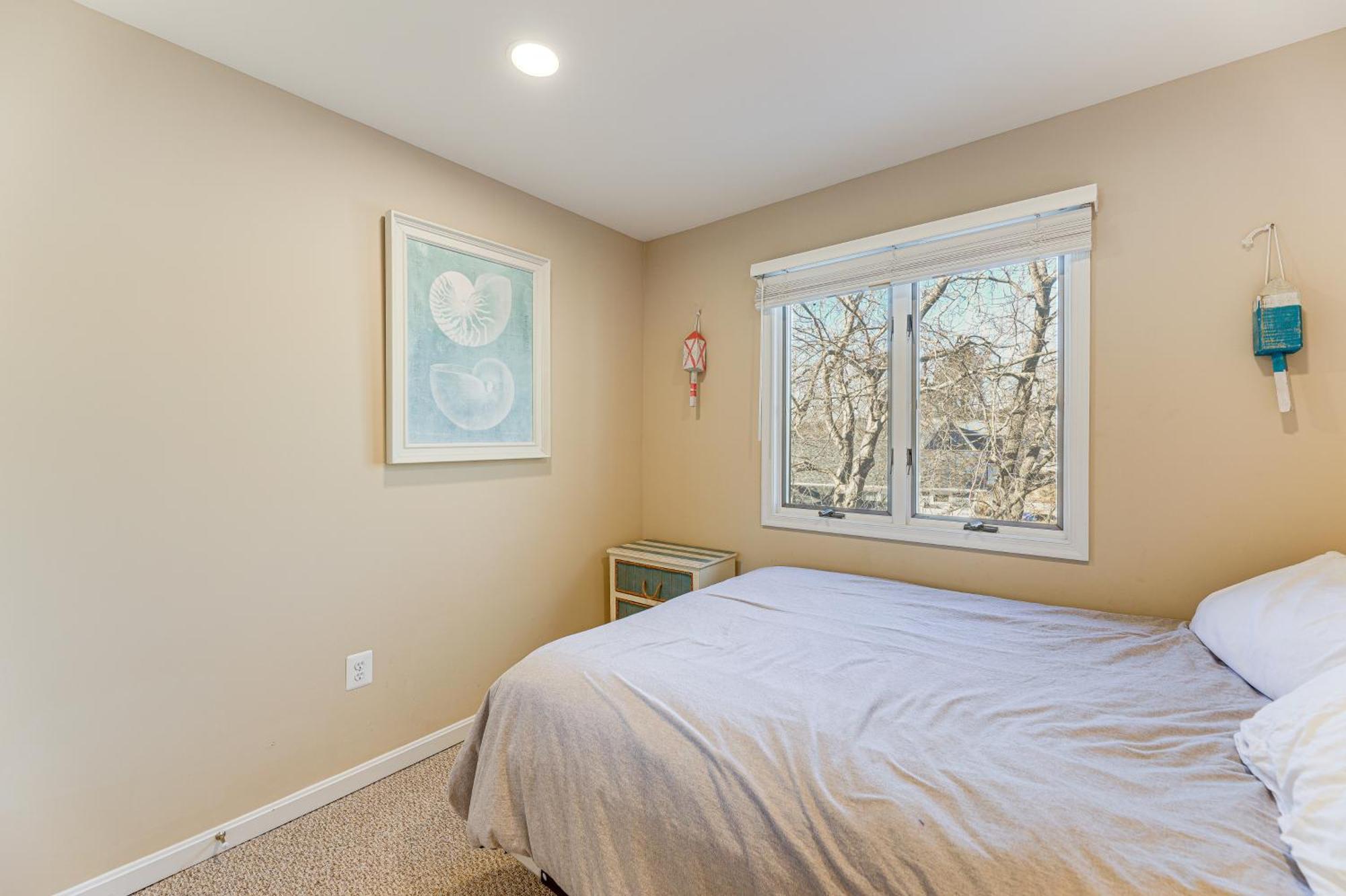 Family Townhome With Deck Walk To Bethany Beach!