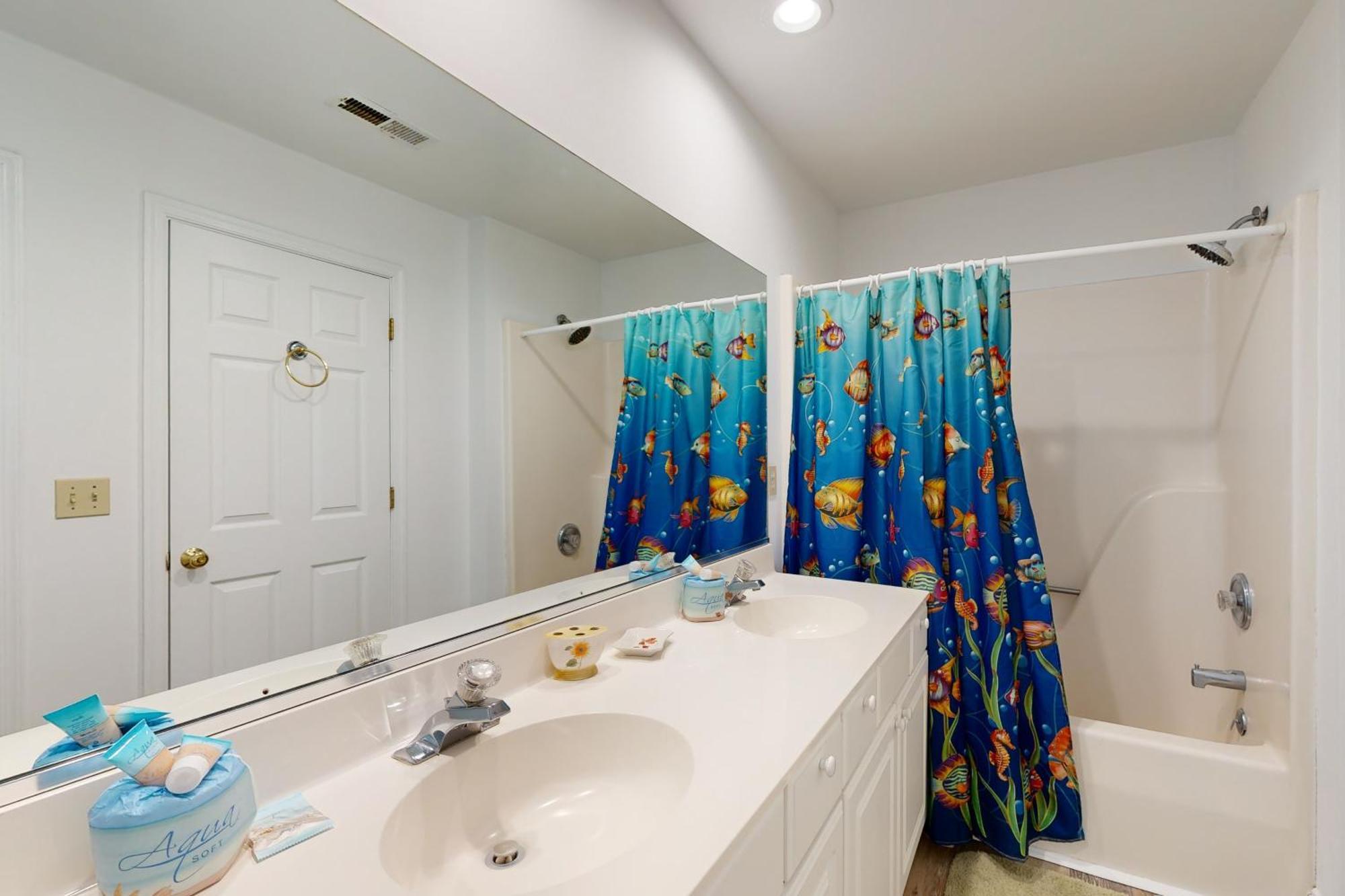 Salt Pond - 1 Heron Ct