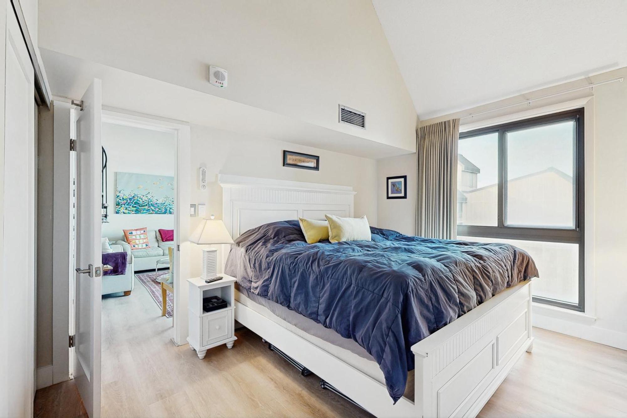 Sea Colony - 911 Harbour House Rd. *