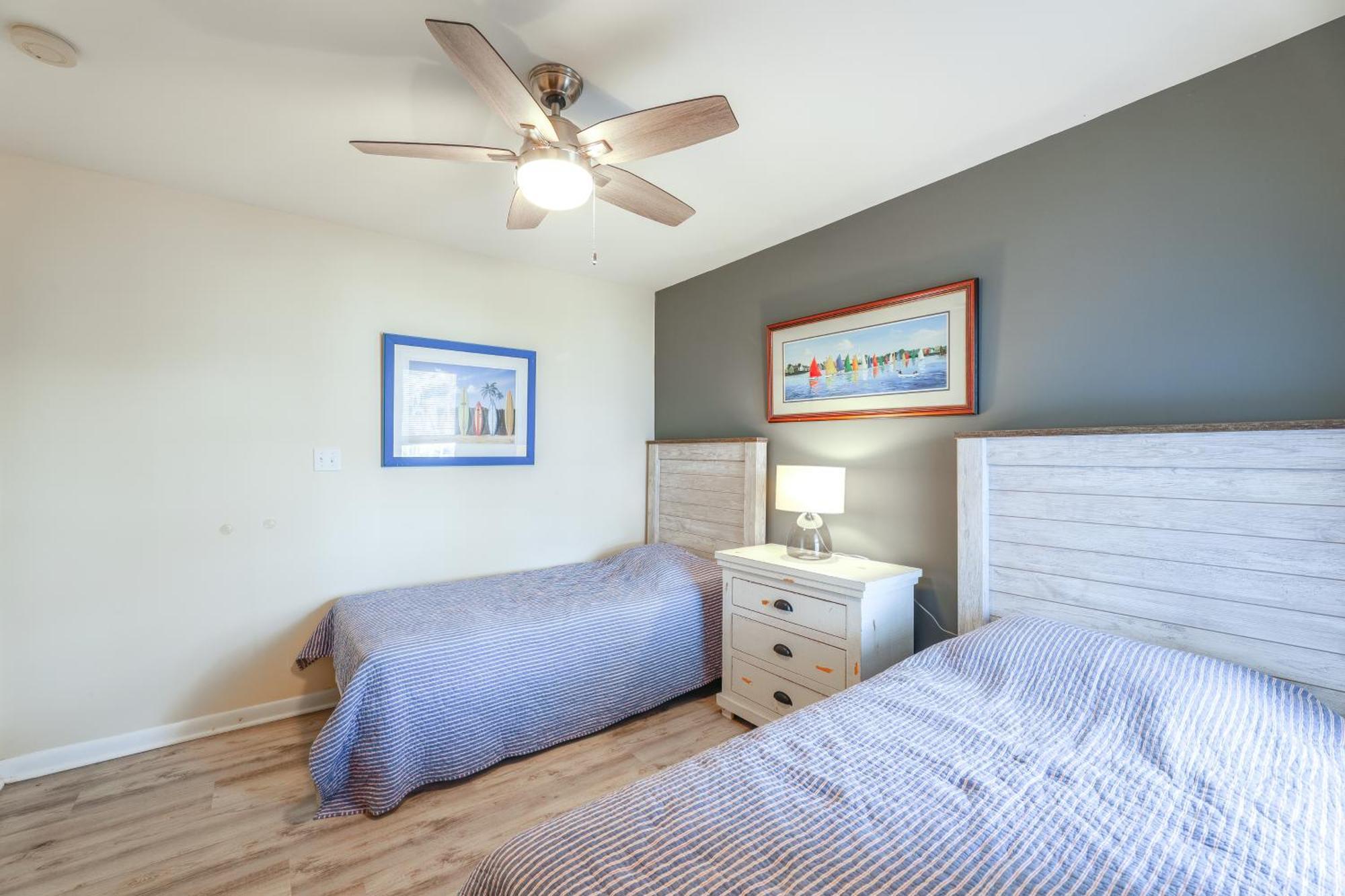 Apartment 1 Mi To Bethany With Pool Access!