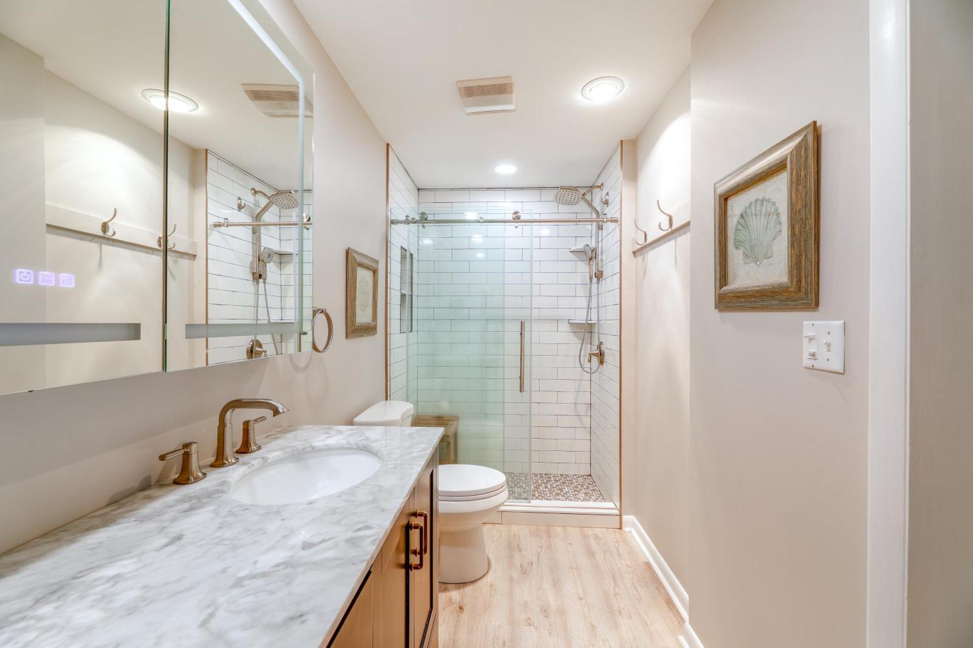 1 Mi To Bethany With Pool Access! Apartment *