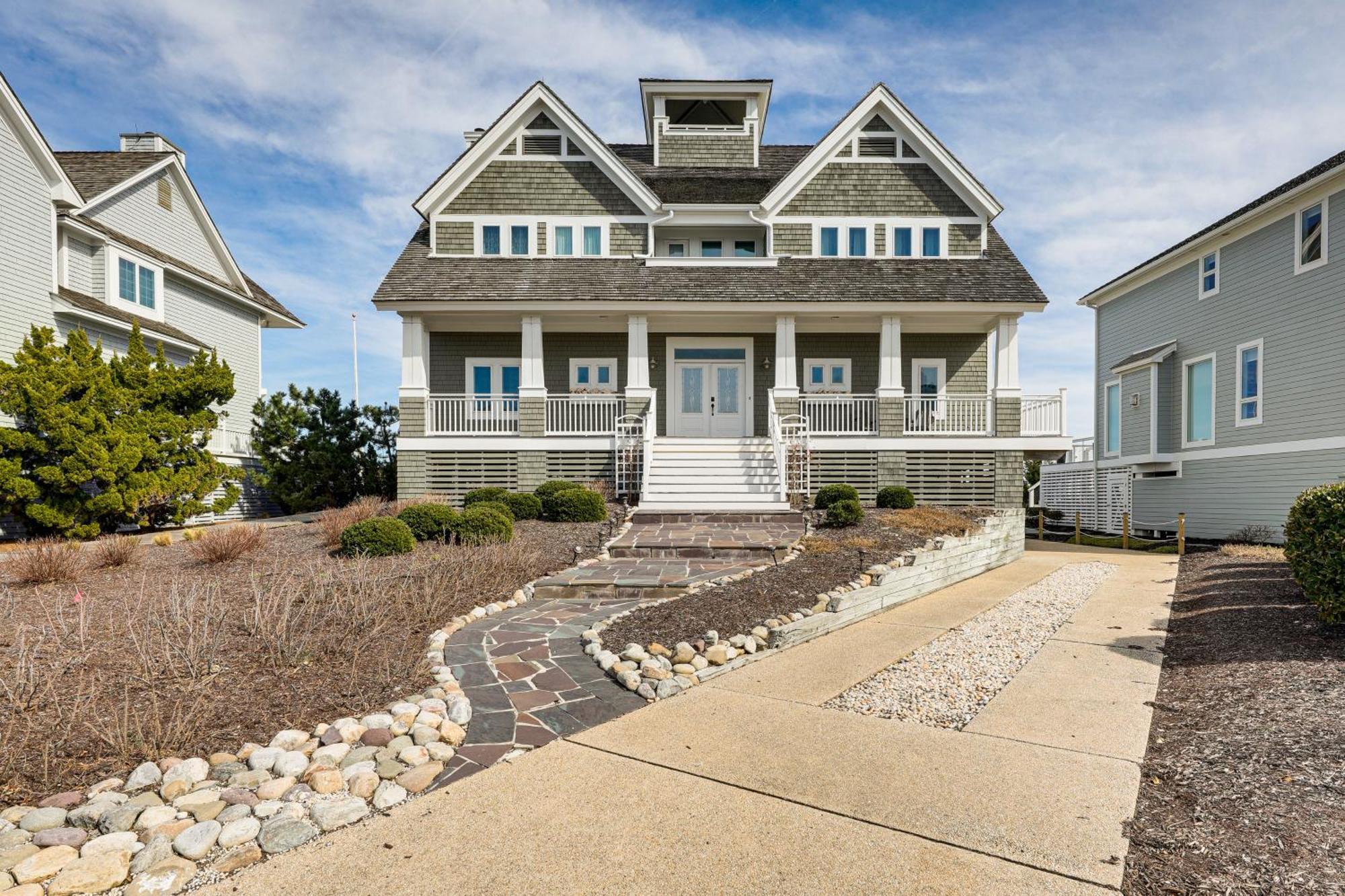 Steps To Shore Spacious Bethany Retreat Holiday home
