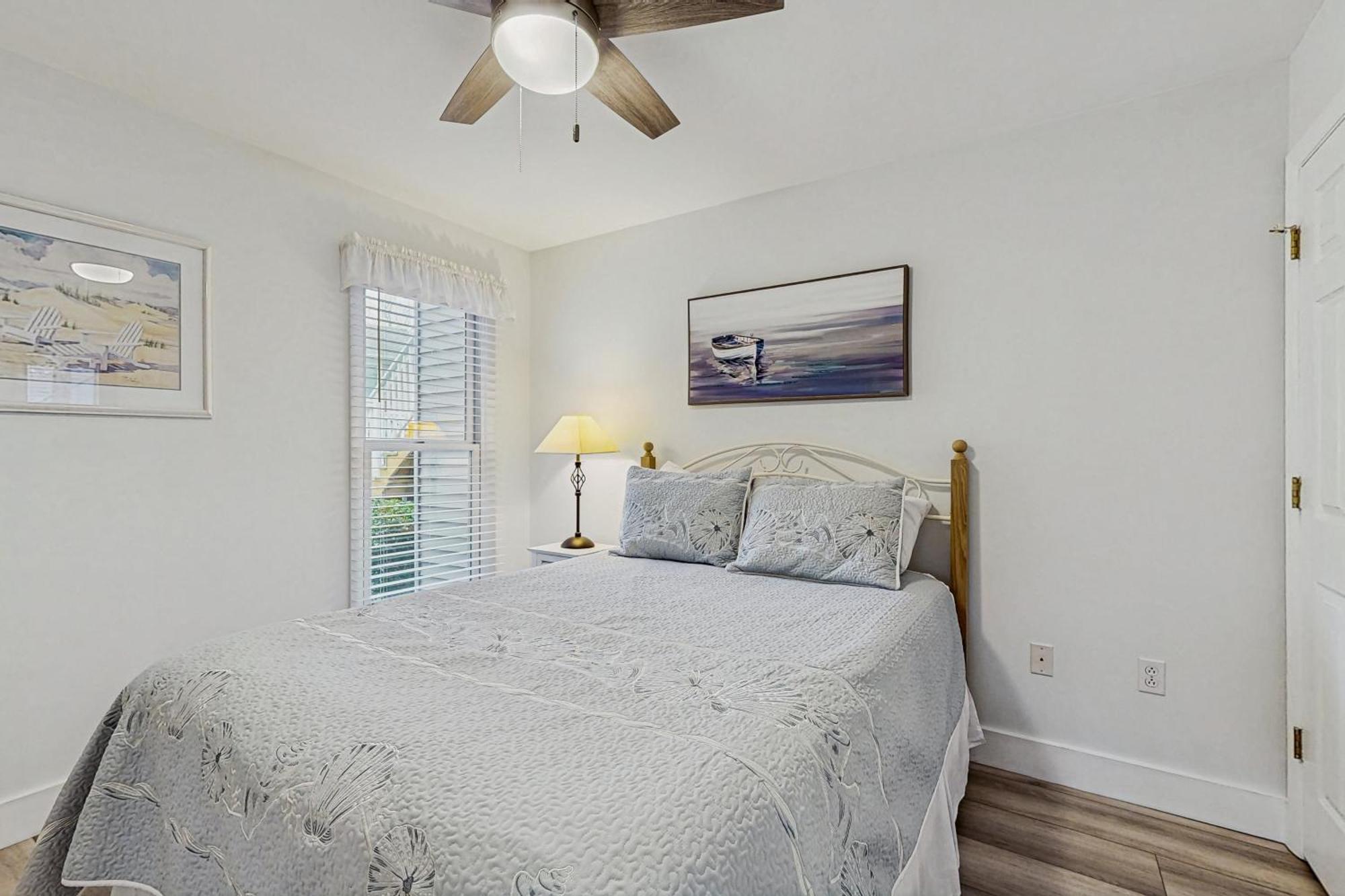 Sea Colony Lakeshore Apartment