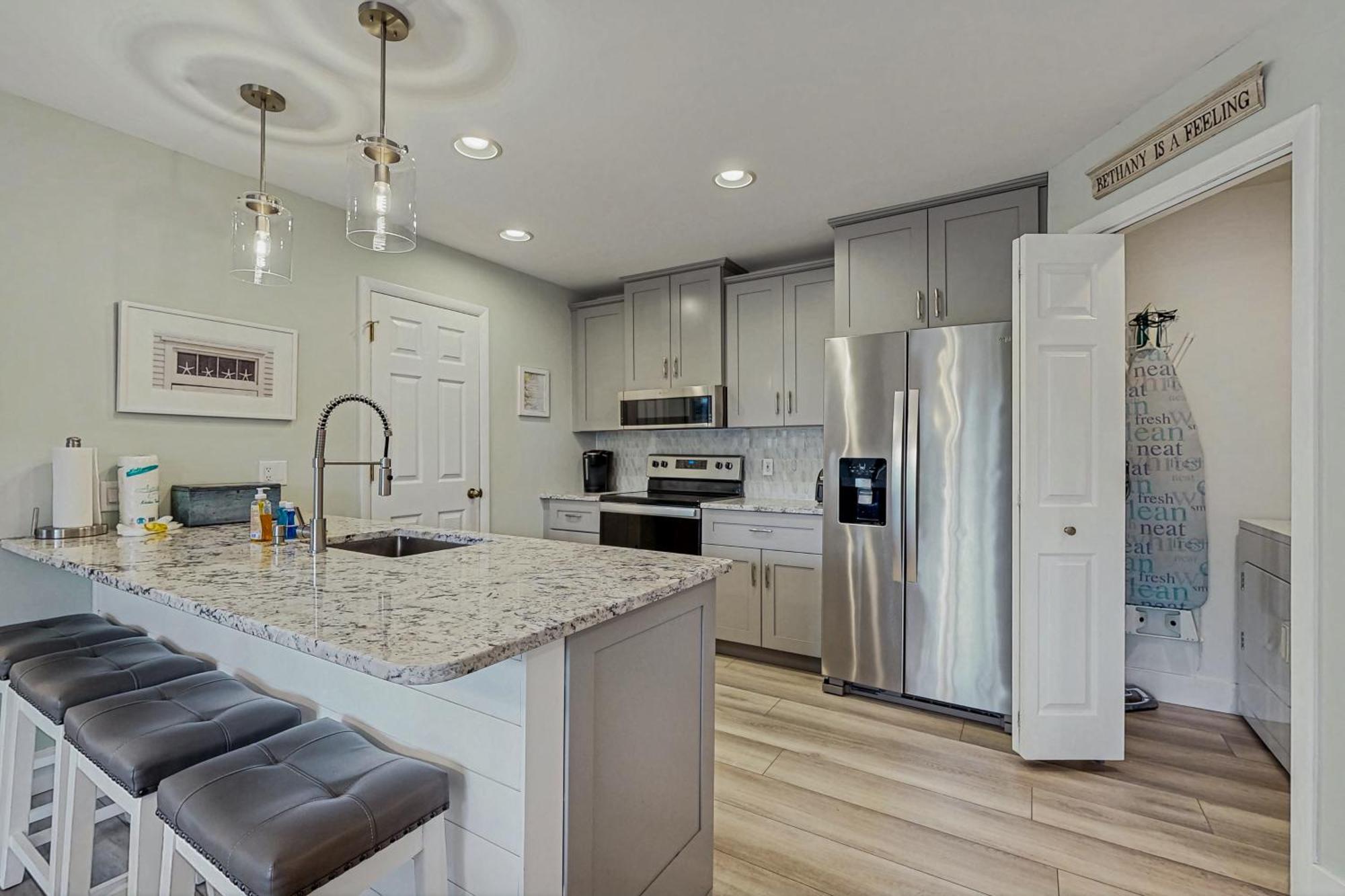Sea Colony Lakeshore Apartment *
