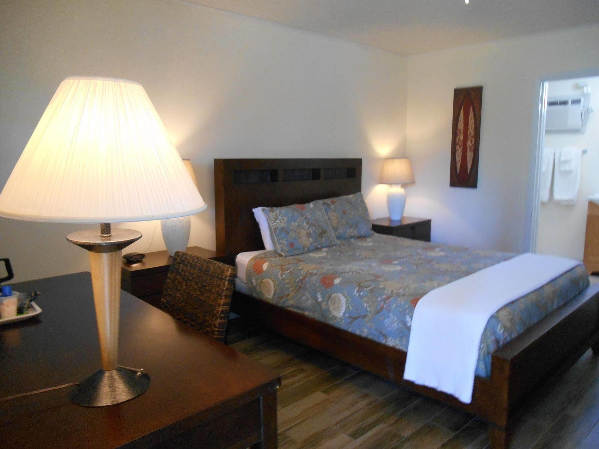Meris Gardens Bed & Breakfast Bethany Beach