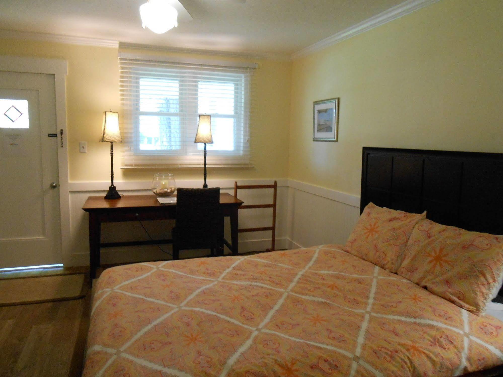 Bed & Breakfast Meris Gardens