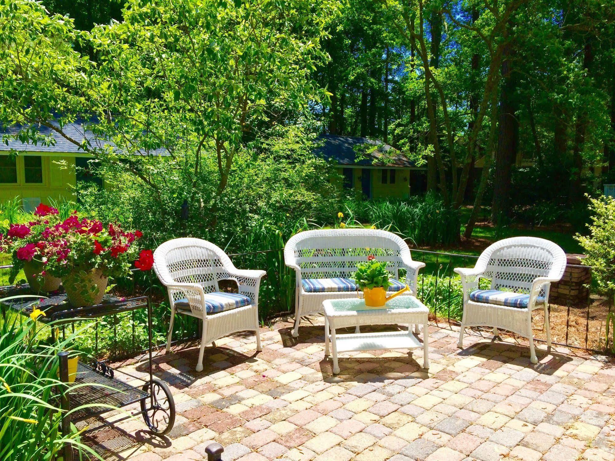 Bed & Breakfast Meris Gardens 3*
