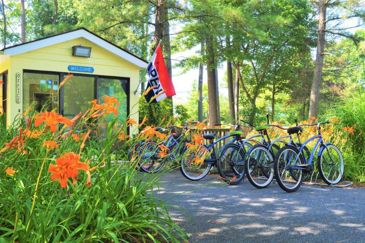 Meris Gardens Bed & Breakfast 3*