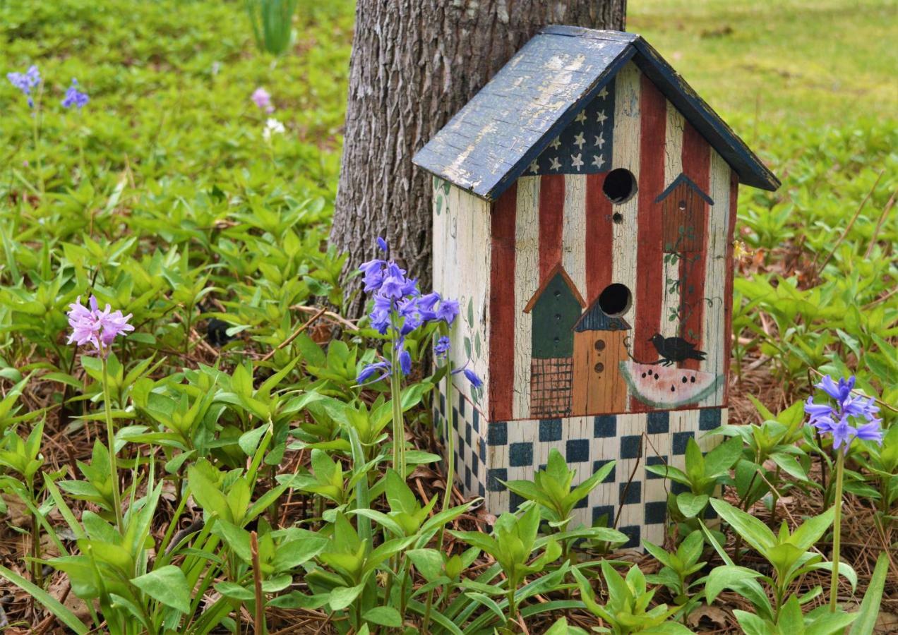 Meris Gardens Bed & Breakfast